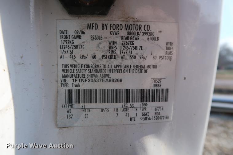 image for item DF3561 2007 Ford F250 Super Duty pickup truck