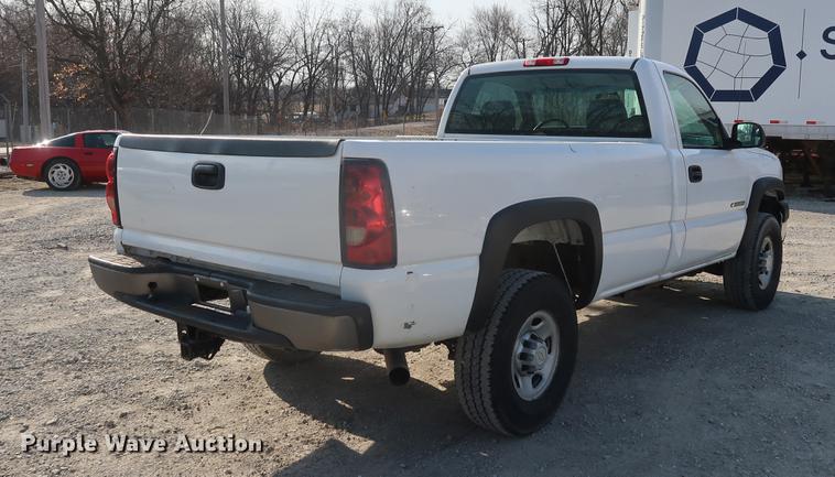 image for item DF3562 2006 Chevrolet Silverado 2500HD pickup truck