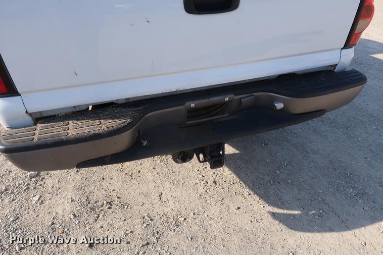 image for item DF3562 2006 Chevrolet Silverado 2500HD pickup truck