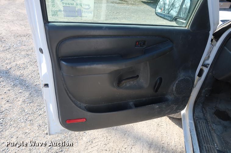 image for item DF3562 2006 Chevrolet Silverado 2500HD pickup truck