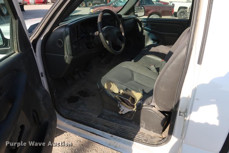 image for item DF3562 2006 Chevrolet Silverado 2500HD pickup truck