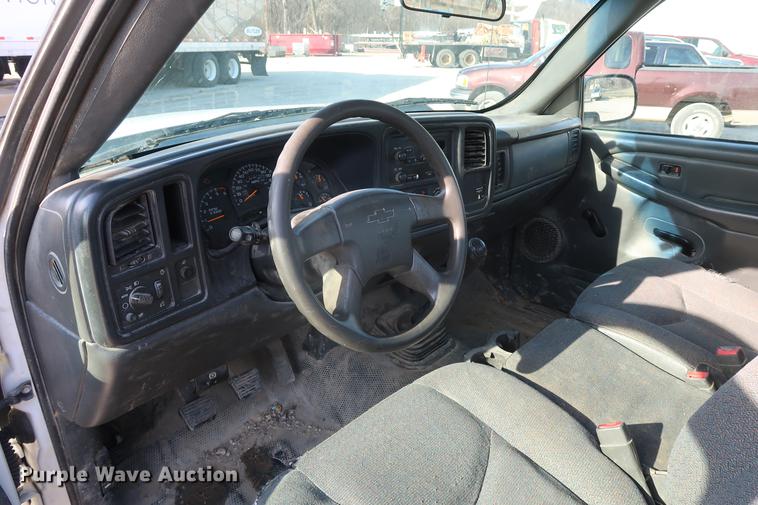 image for item DF3562 2006 Chevrolet Silverado 2500HD pickup truck