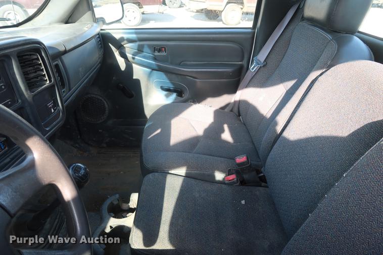 image for item DF3562 2006 Chevrolet Silverado 2500HD pickup truck