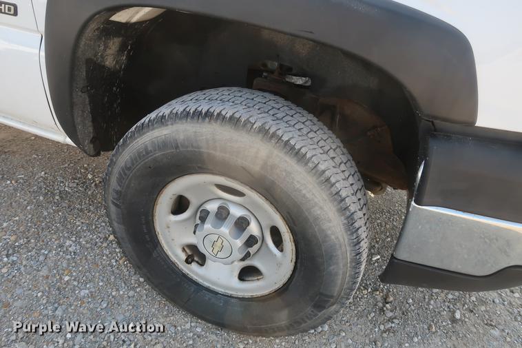 image for item DF3562 2006 Chevrolet Silverado 2500HD pickup truck
