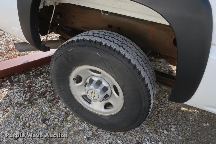 image for item DF3562 2006 Chevrolet Silverado 2500HD pickup truck