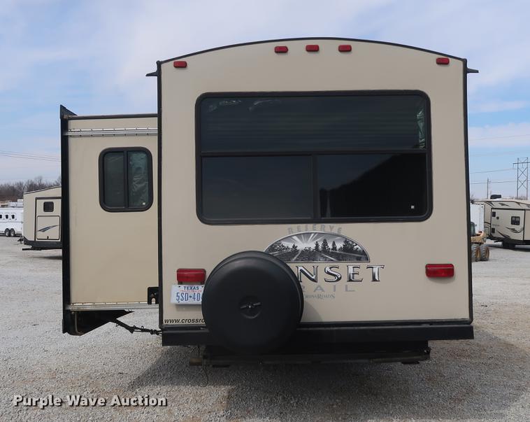 image for item DF3570 2012 Cross Roads Sunset Trail camper