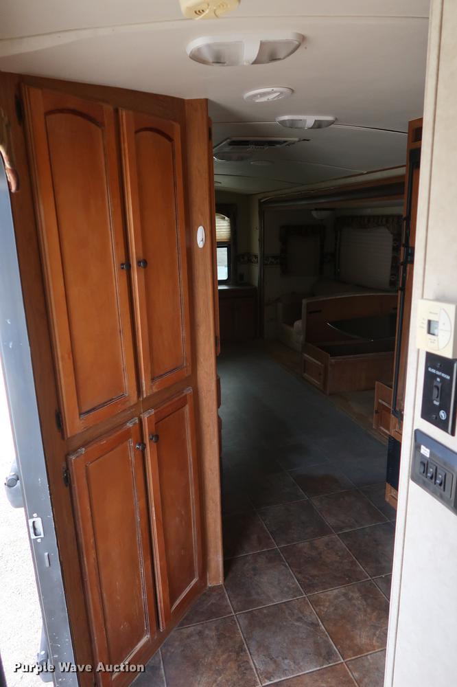 image for item DF3570 2012 Cross Roads Sunset Trail camper