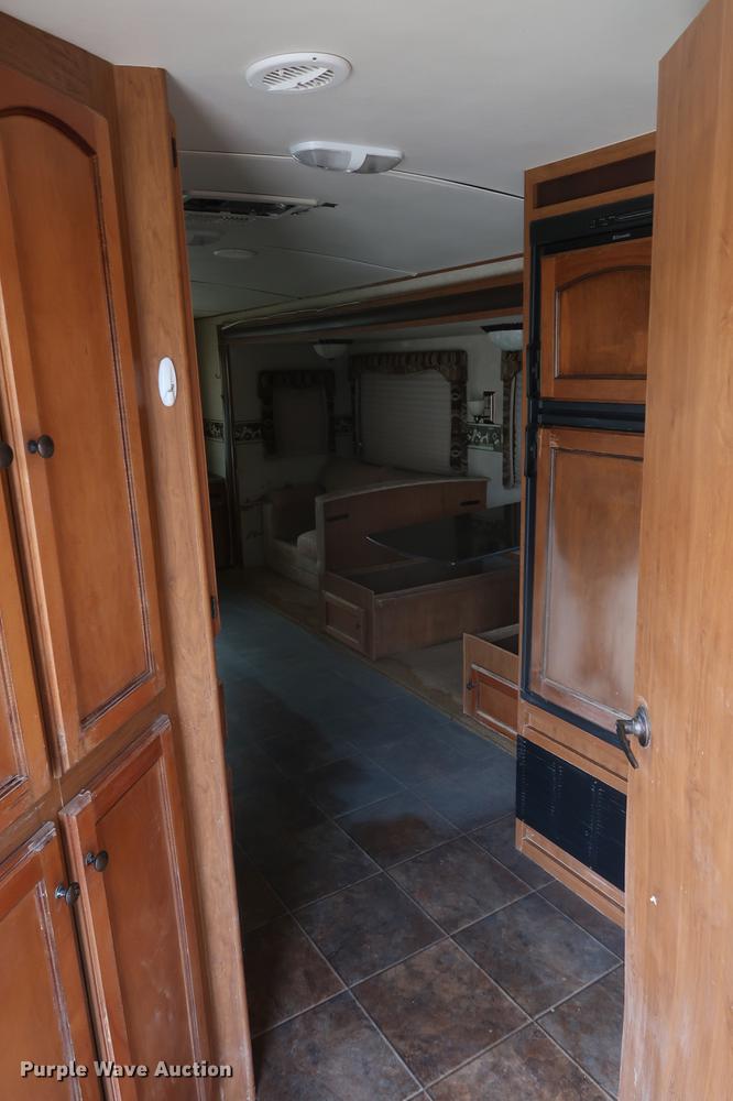 image for item DF3570 2012 Cross Roads Sunset Trail camper