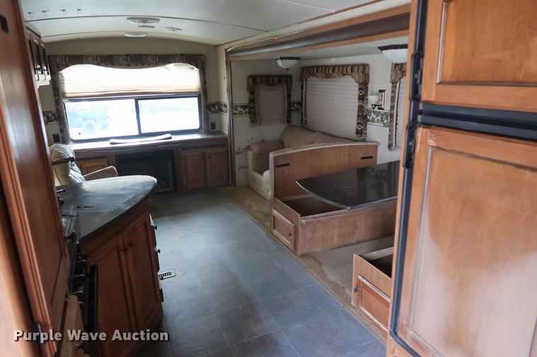 image for item DF3570 2012 Cross Roads Sunset Trail camper