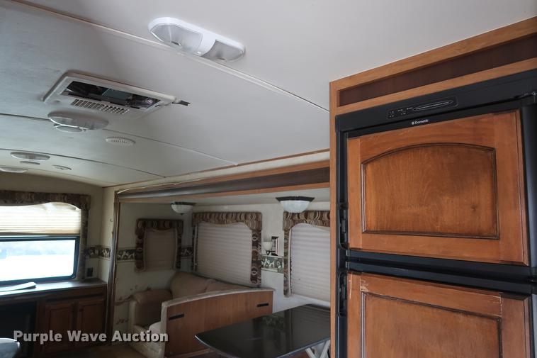 image for item DF3570 2012 Cross Roads Sunset Trail camper