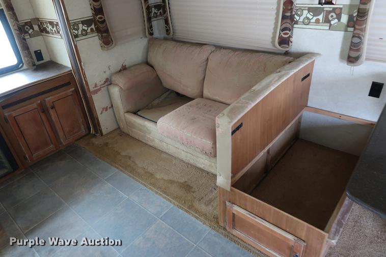 image for item DF3570 2012 Cross Roads Sunset Trail camper