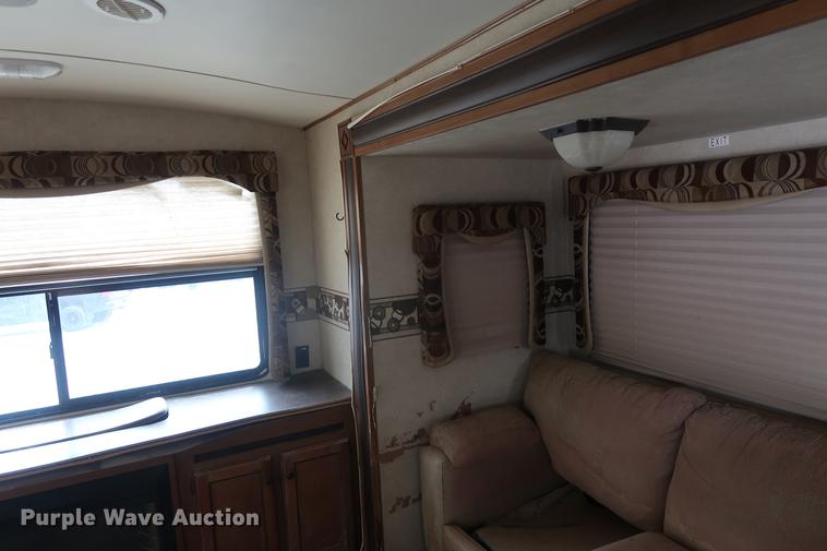 image for item DF3570 2012 Cross Roads Sunset Trail camper