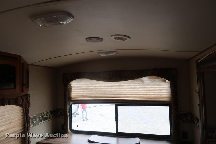 image for item DF3570 2012 Cross Roads Sunset Trail camper