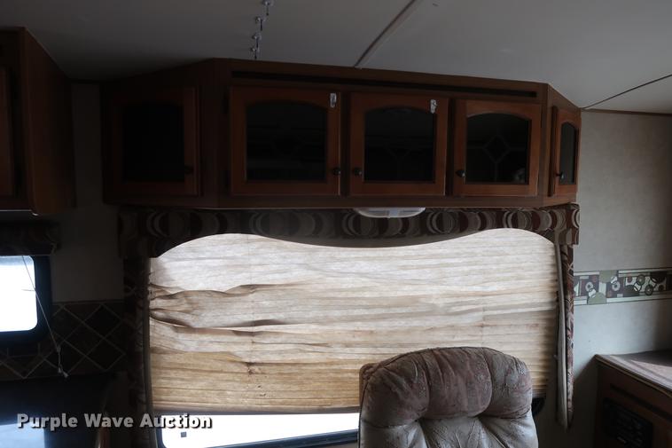 image for item DF3570 2012 Cross Roads Sunset Trail camper