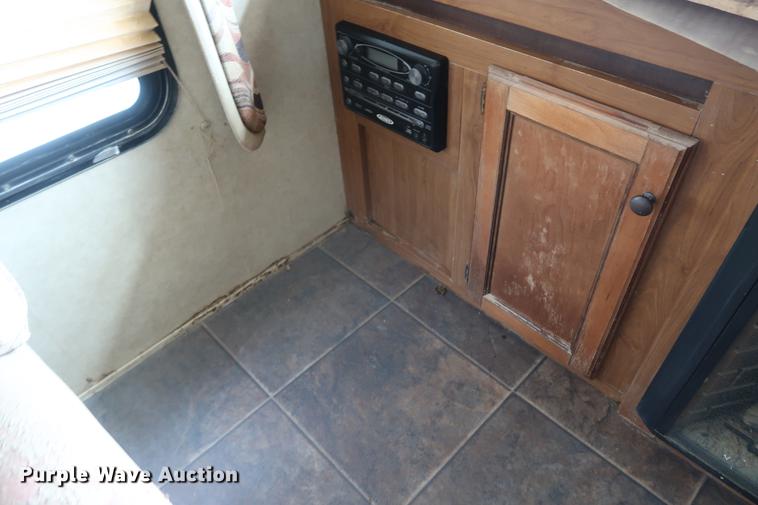 image for item DF3570 2012 Cross Roads Sunset Trail camper