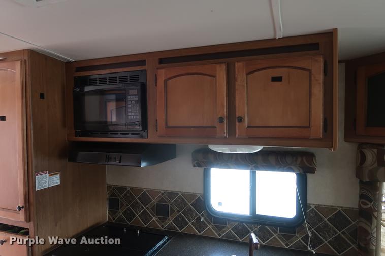 image for item DF3570 2012 Cross Roads Sunset Trail camper