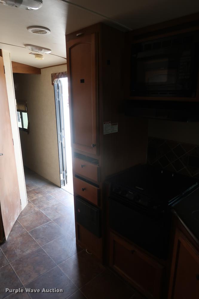 image for item DF3570 2012 Cross Roads Sunset Trail camper