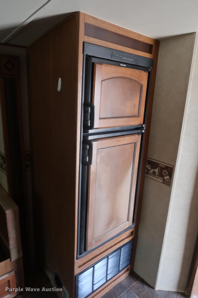 image for item DF3570 2012 Cross Roads Sunset Trail camper