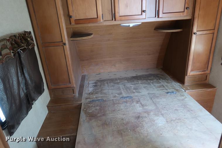 image for item DF3570 2012 Cross Roads Sunset Trail camper