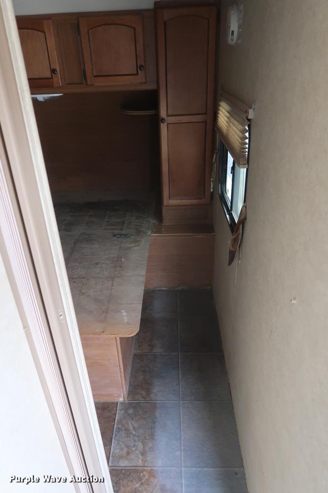 image for item DF3570 2012 Cross Roads Sunset Trail camper