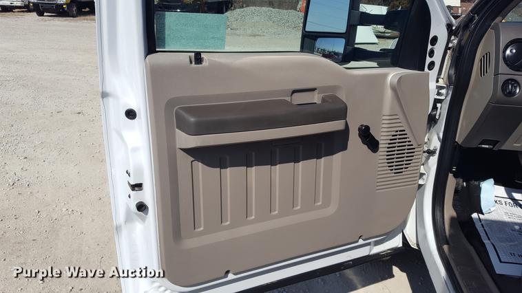 image for item DF3580 2009 Ford F450 Super Duty flatbed truck