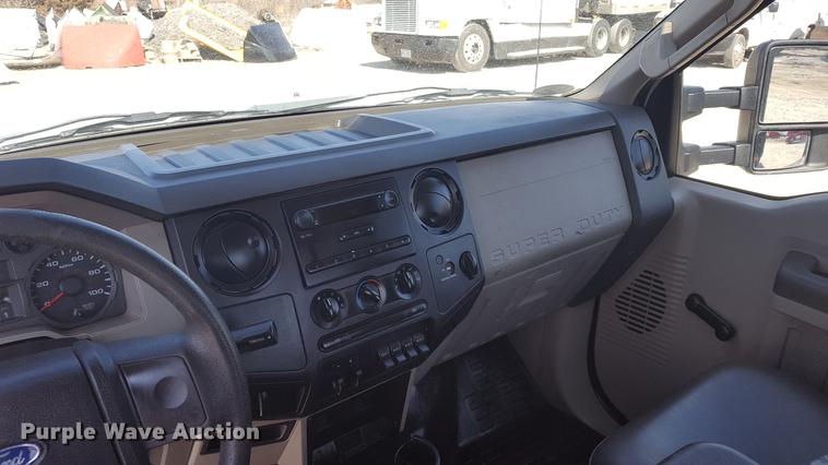 image for item DF3580 2009 Ford F450 Super Duty flatbed truck