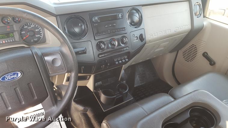 image for item DF3580 2009 Ford F450 Super Duty flatbed truck