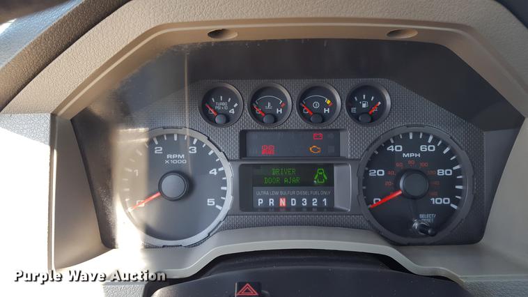 image for item DF3580 2009 Ford F450 Super Duty flatbed truck