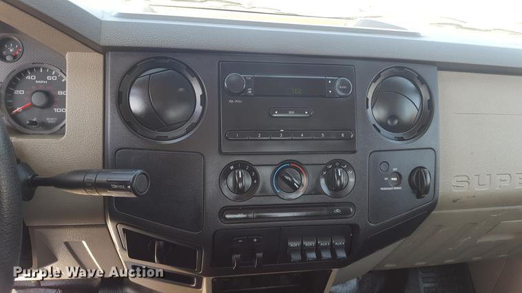 image for item DF3580 2009 Ford F450 Super Duty flatbed truck