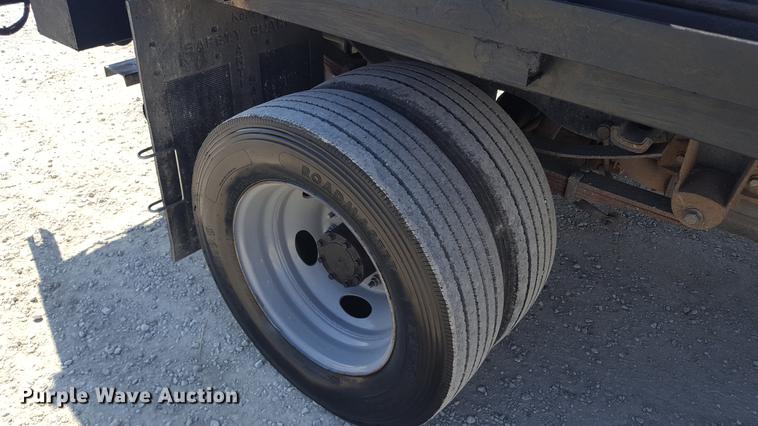 image for item DF3580 2009 Ford F450 Super Duty flatbed truck