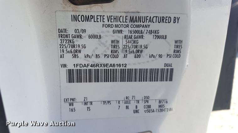 image for item DF3580 2009 Ford F450 Super Duty flatbed truck