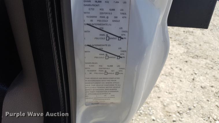 image for item DF3580 2009 Ford F450 Super Duty flatbed truck