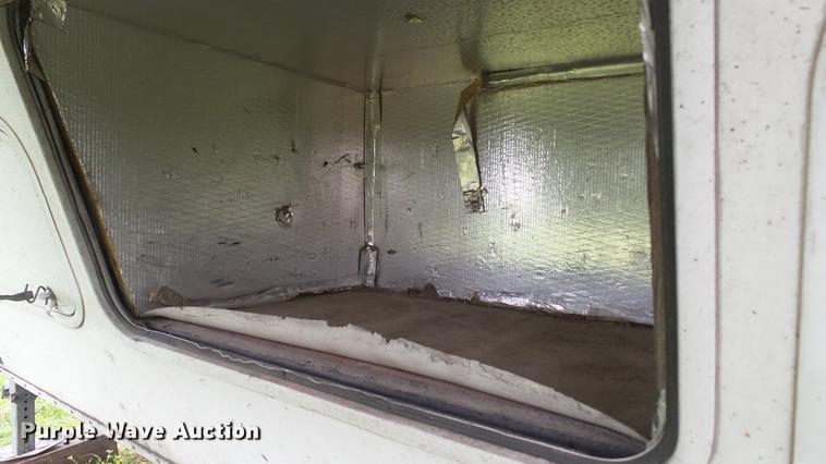 image for item DG9483 2006 Fleetwood Triumph camper