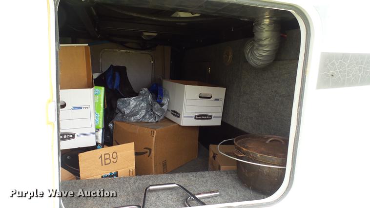 image for item DG9483 2006 Fleetwood Triumph camper