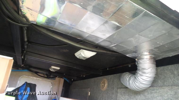 image for item DG9483 2006 Fleetwood Triumph camper