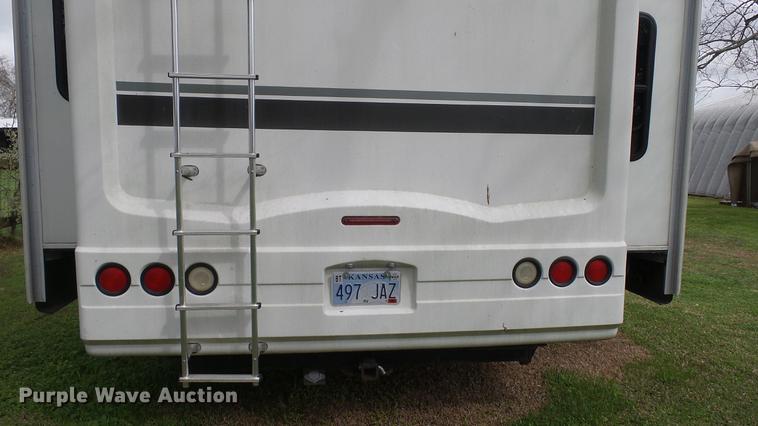 image for item DG9483 2006 Fleetwood Triumph camper