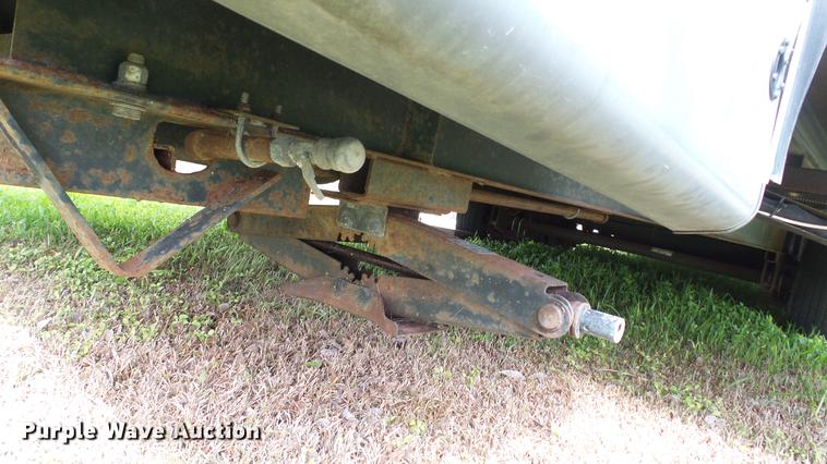 image for item DG9483 2006 Fleetwood Triumph camper