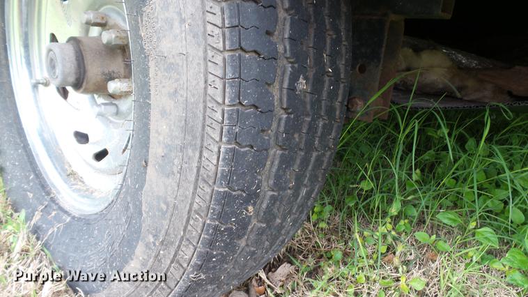 image for item DG9483 2006 Fleetwood Triumph camper