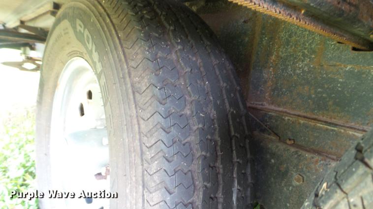 image for item DG9483 2006 Fleetwood Triumph camper