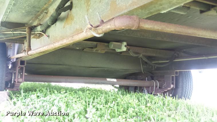 image for item DG9483 2006 Fleetwood Triumph camper