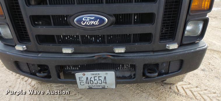 image for item DV9538 2008 Ford F350 Super Duty Crew Cab utility bed pickup truck