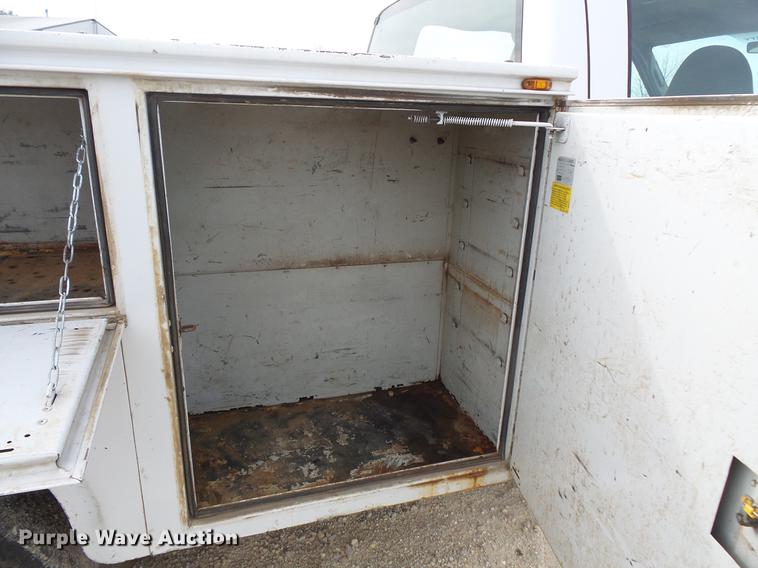 image for item DV9538 2008 Ford F350 Super Duty Crew Cab utility bed pickup truck