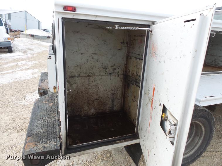 image for item DV9538 2008 Ford F350 Super Duty Crew Cab utility bed pickup truck