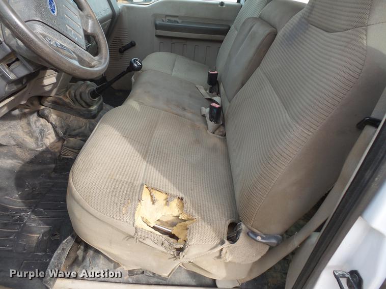 image for item DV9538 2008 Ford F350 Super Duty Crew Cab utility bed pickup truck