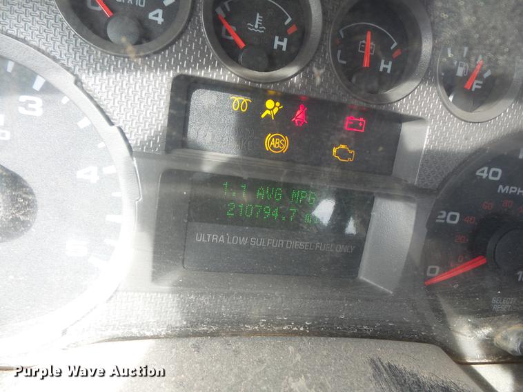 image for item DV9538 2008 Ford F350 Super Duty Crew Cab utility bed pickup truck