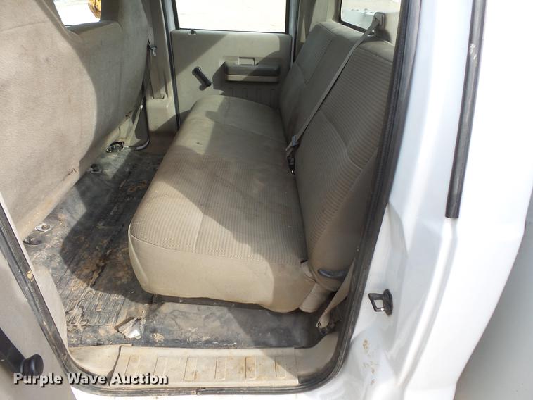 image for item DV9538 2008 Ford F350 Super Duty Crew Cab utility bed pickup truck