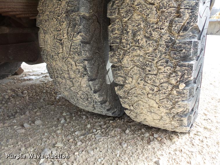 image for item DV9538 2008 Ford F350 Super Duty Crew Cab utility bed pickup truck