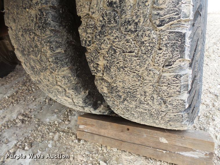 image for item DV9538 2008 Ford F350 Super Duty Crew Cab utility bed pickup truck