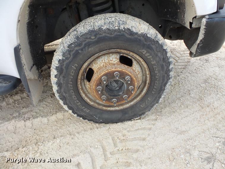 image for item DV9538 2008 Ford F350 Super Duty Crew Cab utility bed pickup truck