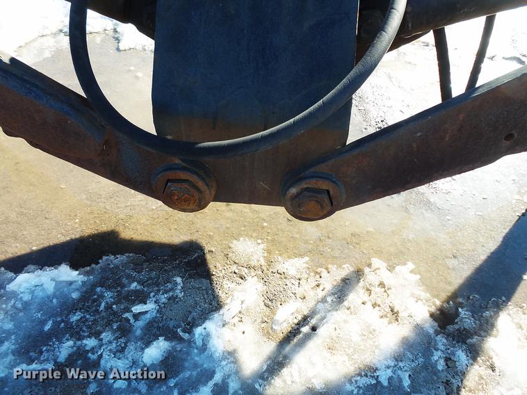 image for item DV9565 Hood grapple